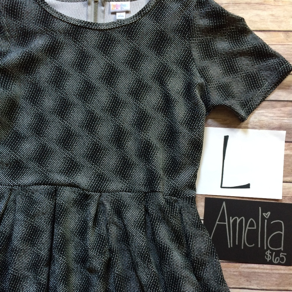 NWT LuLaRoe Amelia Dress - black and white!